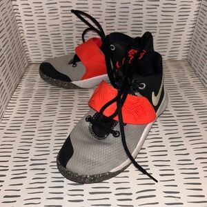 Nike Kyrie Flytrap III  Kids Basketball Shoes Black Crimson CZ6569-001 Size 2Y